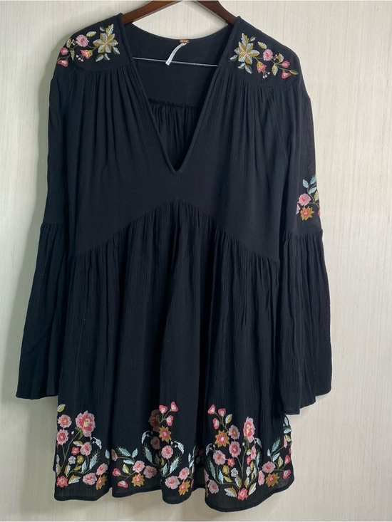 Free People Dresses & Skirts - Free People Women’s Te Amo Lined Mini Black Floral Embroidery Dress Boho Medium